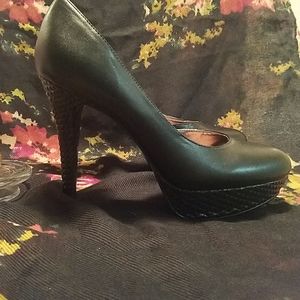 Nine West Platform Stilleto Pumps Size 8